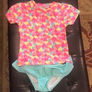 EUC. Bunz Kidz swimsuit. Size 6.